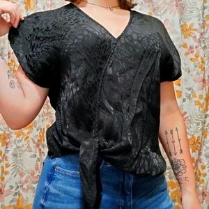 Silk leopard black top